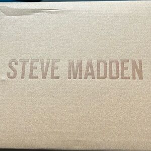 NIB Steve Madden ‘Anders’ sandals